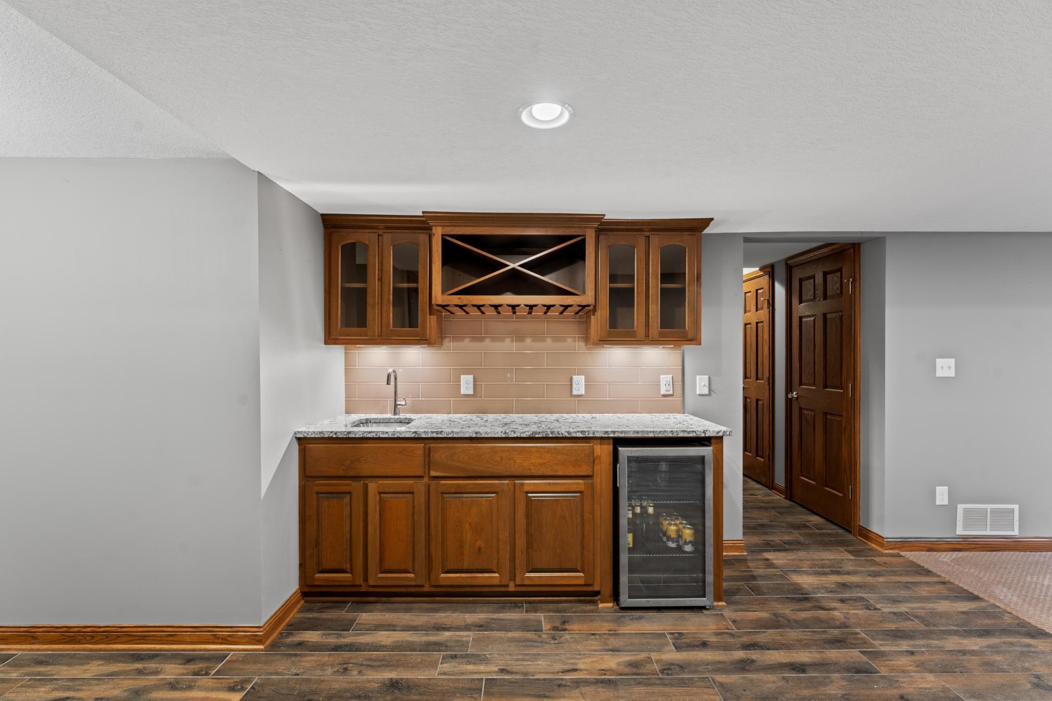 5005 Scenic Oak Drive Southwest Rochester, MN 55902 - Photo 23 of 34