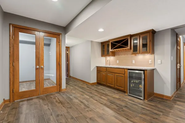 $719,900 | 5005 Scenic Oak Drive Southwest, Rochester, MN 55902