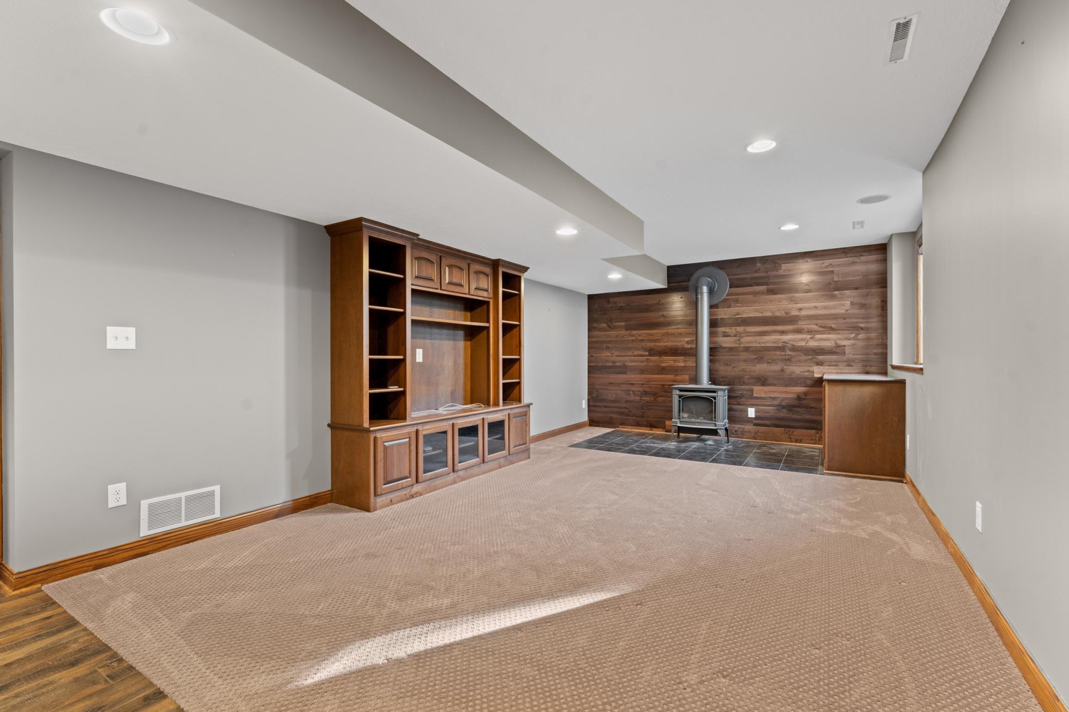 5005 Scenic Oak Drive Southwest Rochester, MN 55902 - Photo 25 of 34