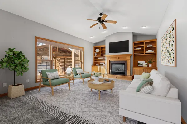 $719,900 | 5005 Scenic Oak Drive Southwest, Rochester, MN 55902