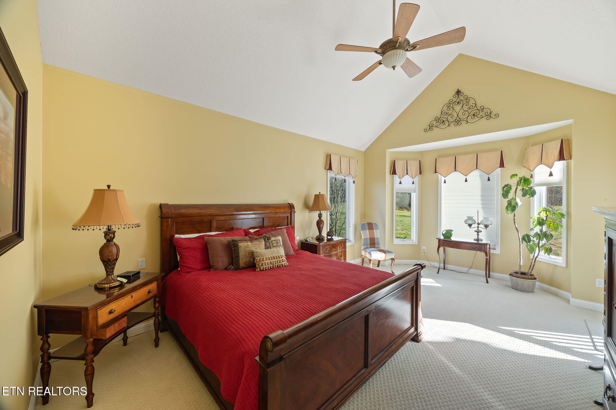 135 Austin Lane Deer Lodge, TN 37726 - Photo 20 of 60 Master Bedroom