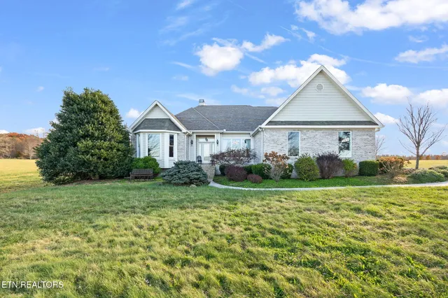 $1,695,000 | 135 Austin Lane, Deer Lodge, TN 37726