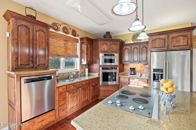 $1,695,000 | 135 Austin Lane, Deer Lodge, TN 37726