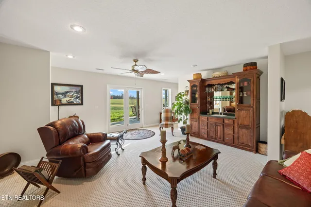 $1,695,000 | 135 Austin Lane, Deer Lodge, TN 37726