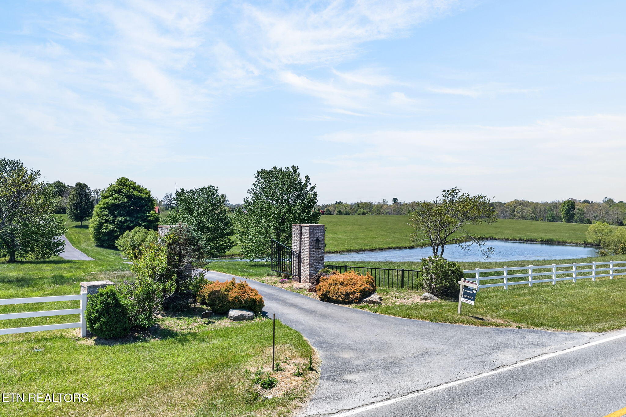 135 Austin Lane Deer Lodge, TN 37726 - Photo 41 of 60 Gated Entry
