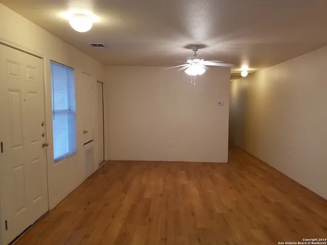 $1,175 | 8015 Maverick Climb, San Antonio, TX 78250