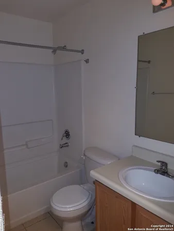 $1,100 | 8015 Maverick Climb, San Antonio, TX 78250