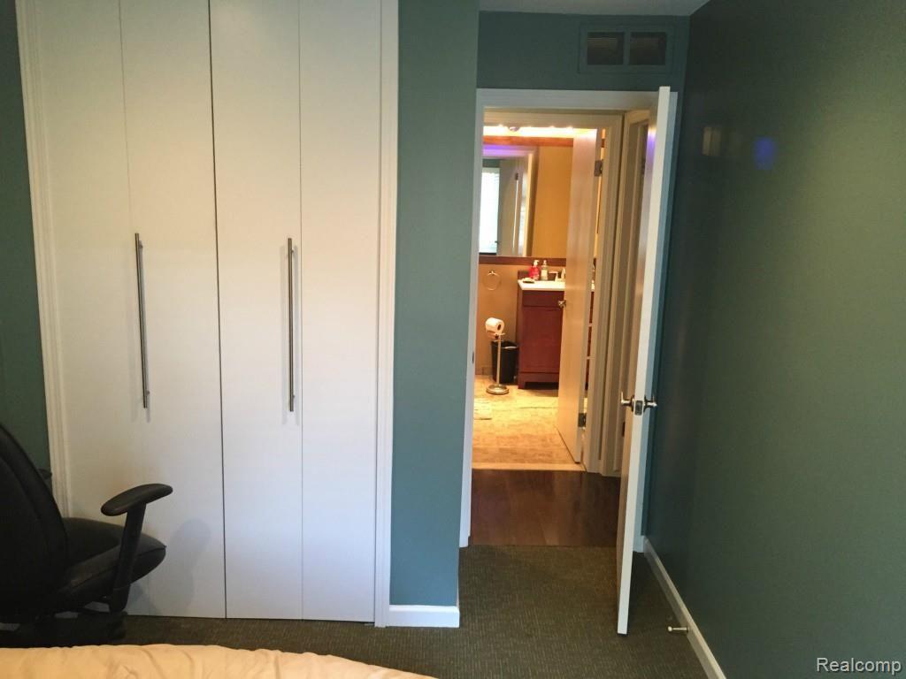 4961 East 10 Mile Road, Unit 2 Warren, MI 48091 - Photo 13 of 23 IMG_4608.jpg