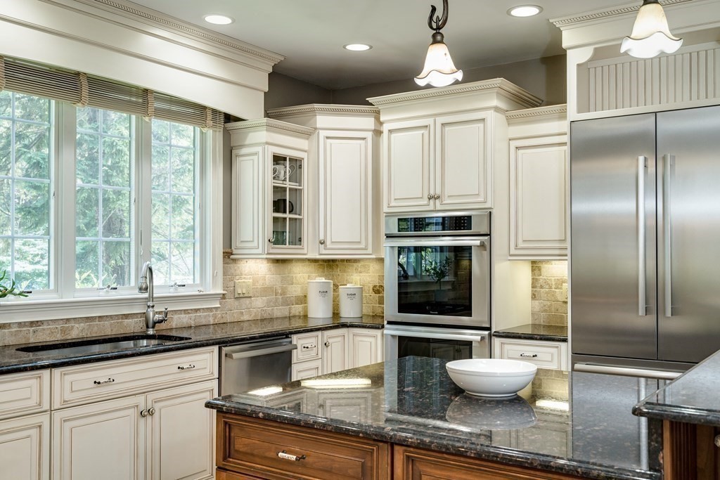 68 Fletcher Road Bedford, MA 01730 - Photo 12 of 41 Gallery Image 12