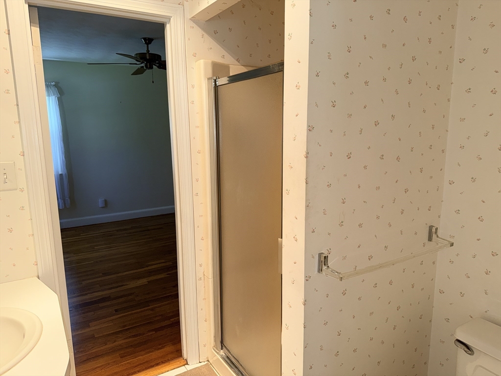 28 Robinhood Road Natick, MA 01760 - Photo 19 of 28