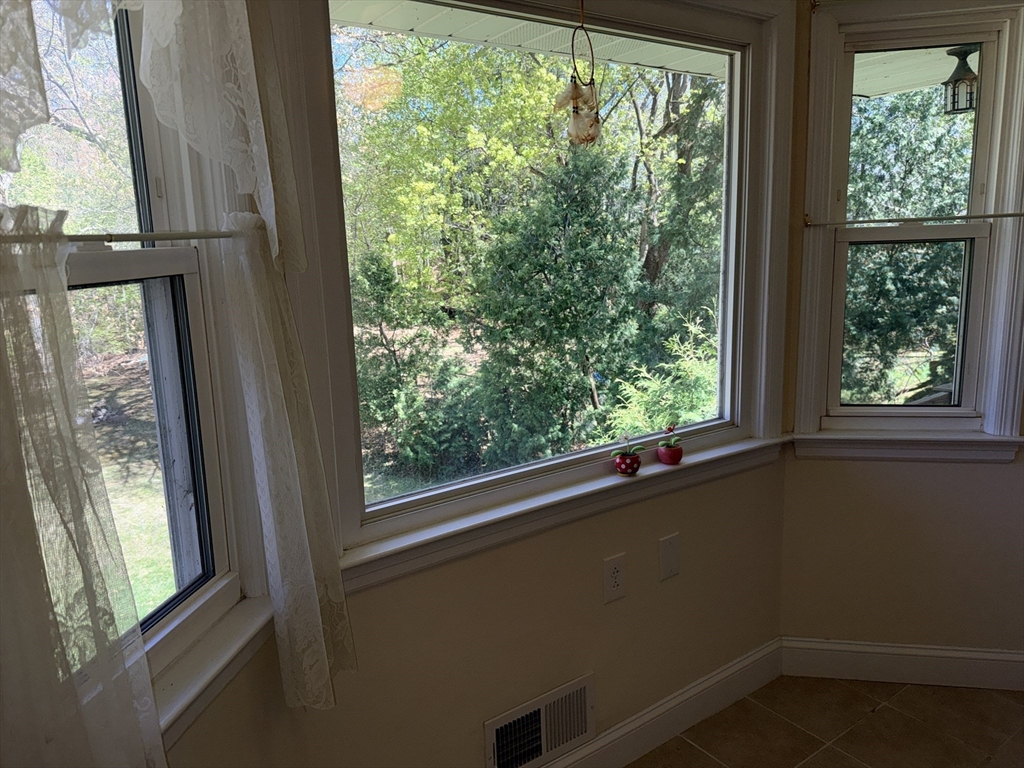 28 Robinhood Road Natick, MA 01760 - Photo 20 of 28