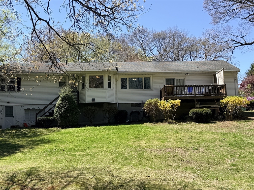 28 Robinhood Road Natick, MA 01760 - Photo 2 of 28