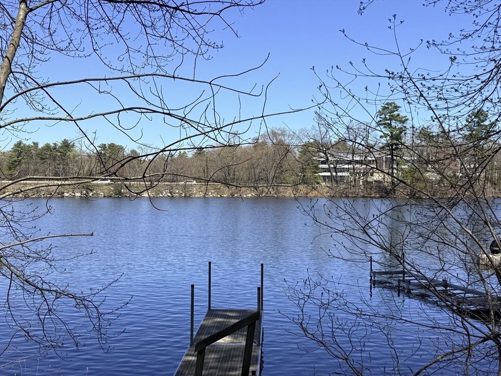 28 Robinhood Road Natick, MA 01760 - Photo 4 of 28