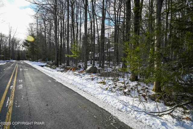 $1,500,000 | 8-7 Sweet Briar Road, Pocono Pines, PA 18350