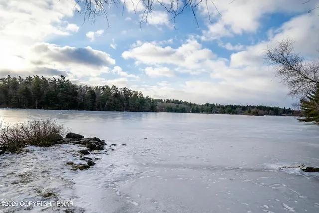 $1,500,000 | 8-7 Sweet Briar Road, Pocono Pines, PA 18350