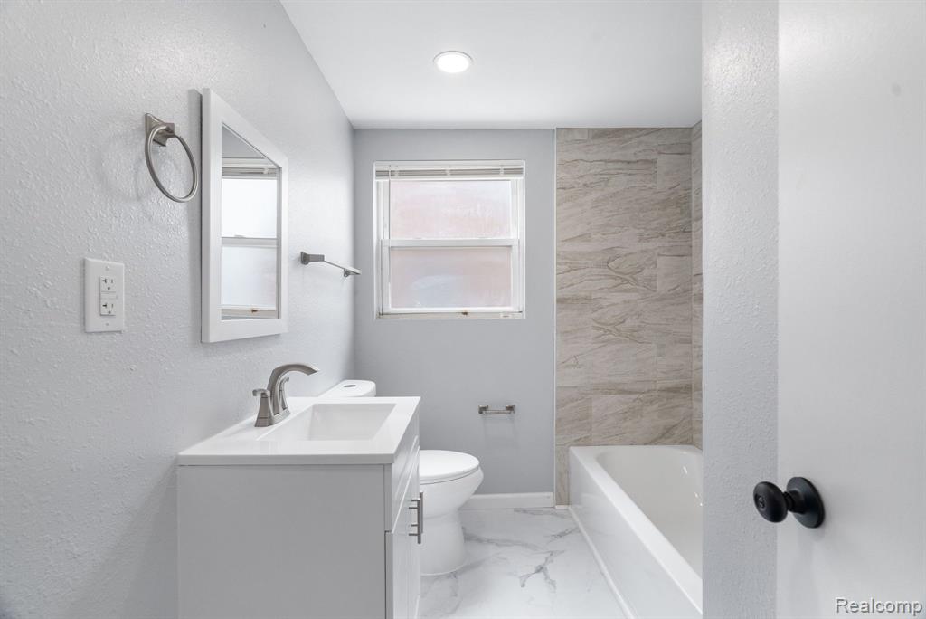 10707 Balfour Road Detroit, MI 48224 - Photo 20 of 36