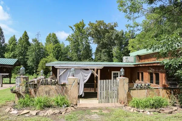 $2,250 | 5258 Ferguson Road, Liberty, NC 27298