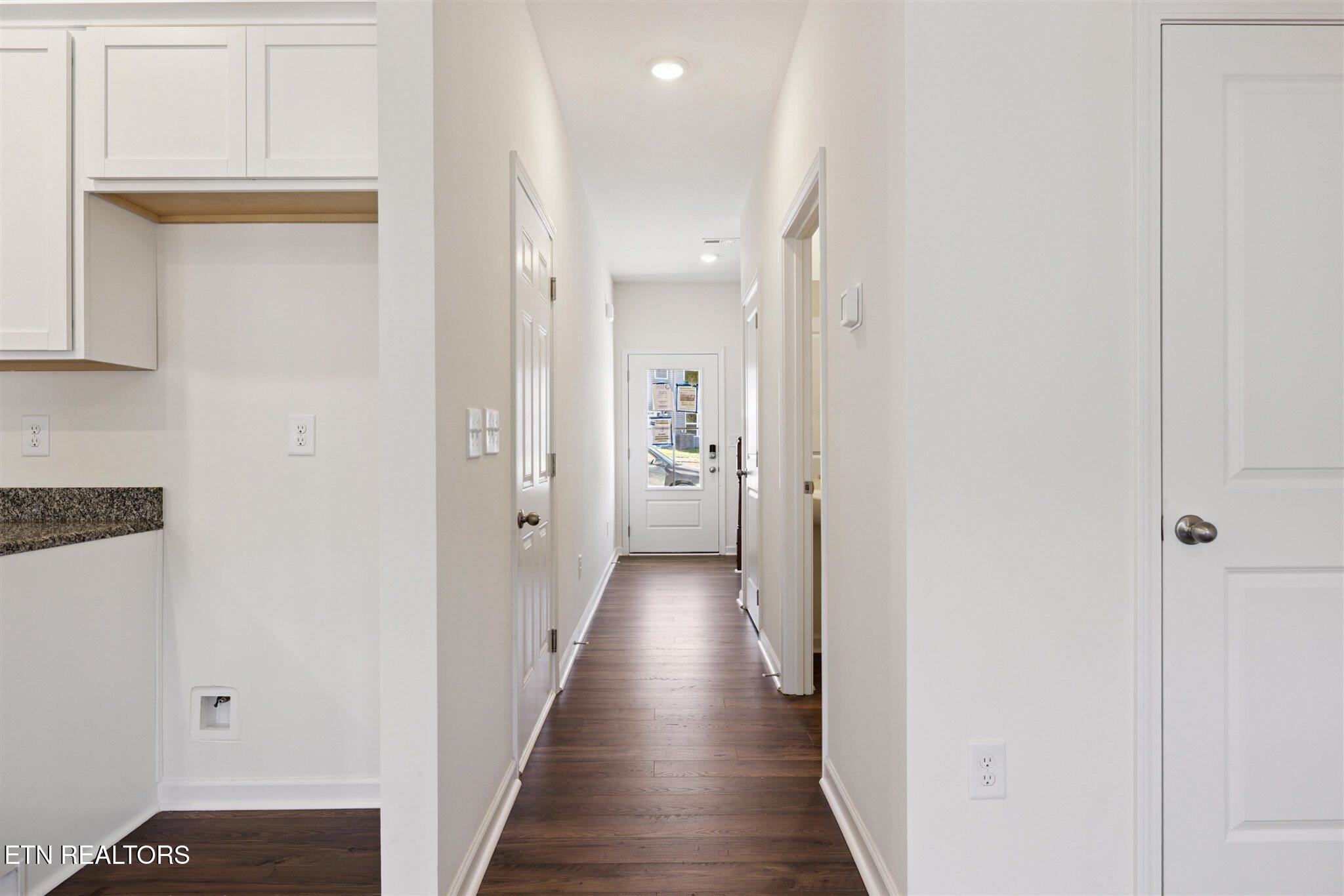 116 Jace Way Kodak, TN 37764 - Photo 2 of 21 042-116_2