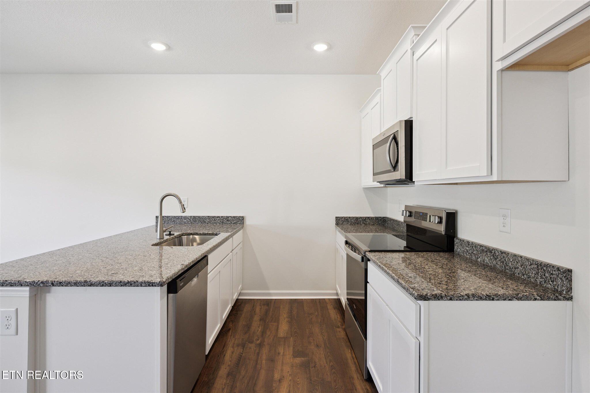 116 Jace Way Kodak, TN 37764 - Photo 8 of 21 048-116_8