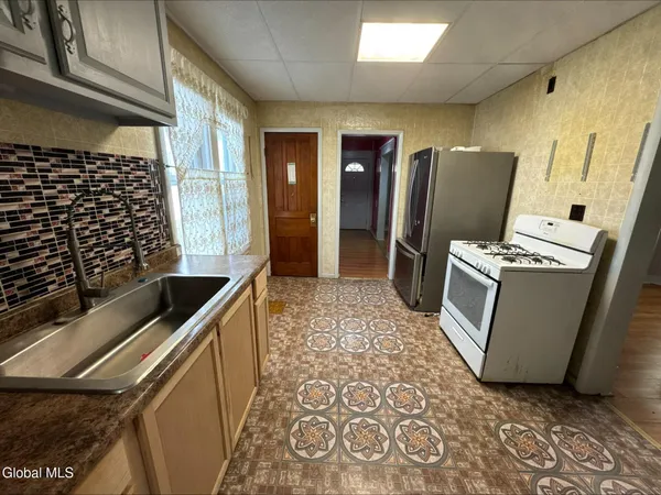 $209,900 | 1341 7th Avenue, Schenectady, NY 12303