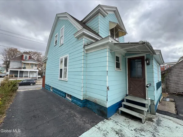 $209,900 | 1341 7th Avenue, Schenectady, NY 12303
