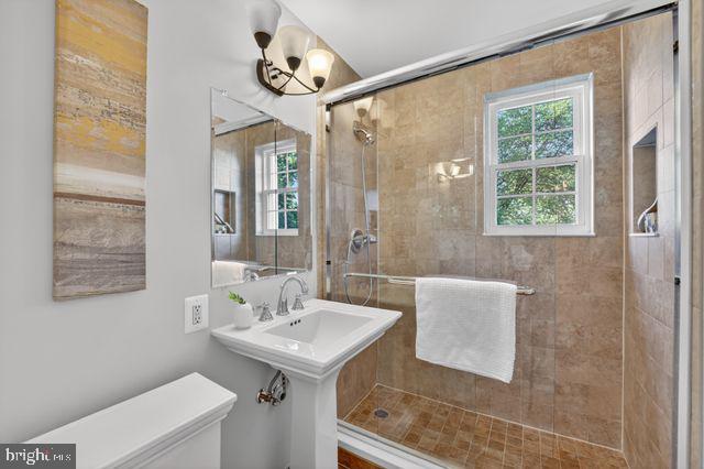 4626 28th Road South, Unit D Arlington, VA 22206 - Photo 21 of 32 Gallery Image 21