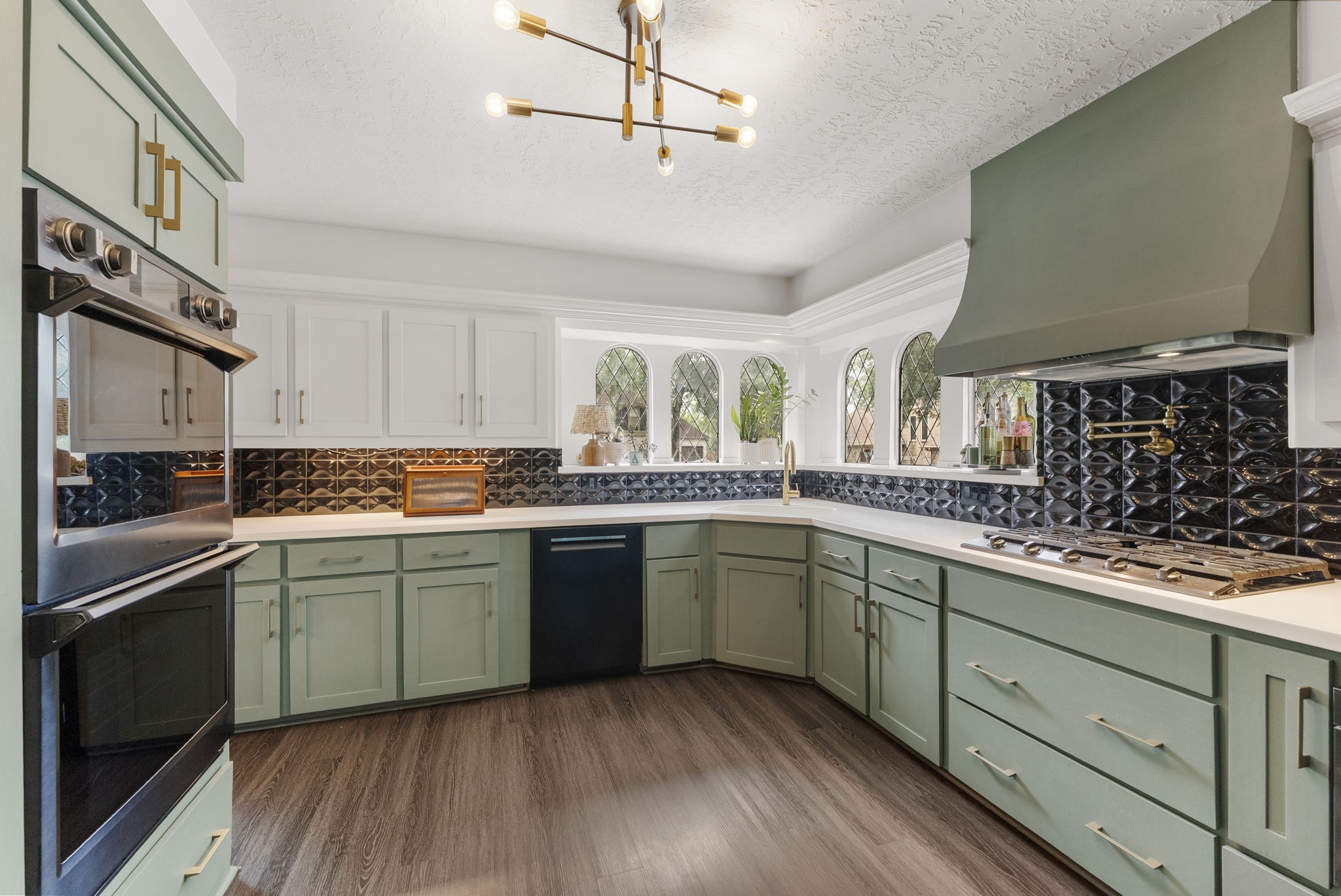 3414 Blue Candle Drive Spring, TX 77388 - Photo 11 of 29 The kitchen is equipped with double ovens.