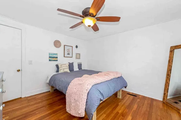 $2,700 | 330 East Street, Dedham, MA 02026