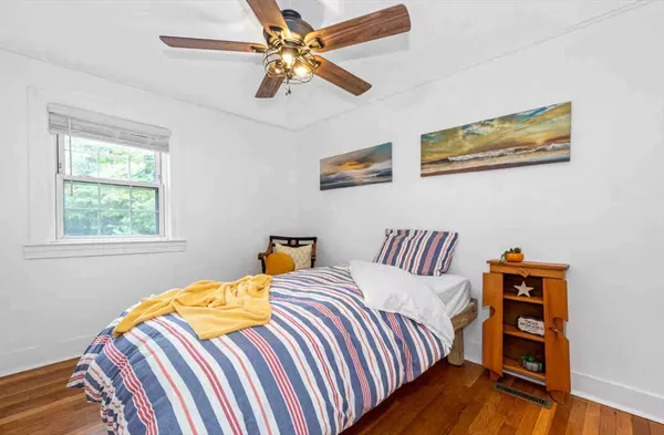 $2,700 | 330 East Street, Dedham, MA 02026