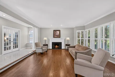 $1,285,000 | 1059 Greystone Manor Parkway, Chesterfield, MO 63005