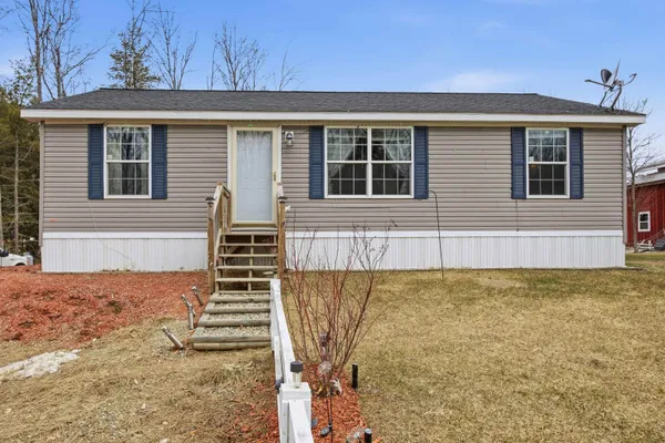 $295,000 | 525 Sand Road, Haverhill, NH 03774