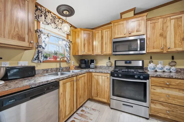 $295,000 | 525 Sand Road, Haverhill, NH 03774