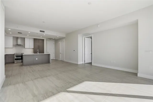 $5,700 | 275 1st Avenue South, Unit 1208, St. Petersburg, FL 33701