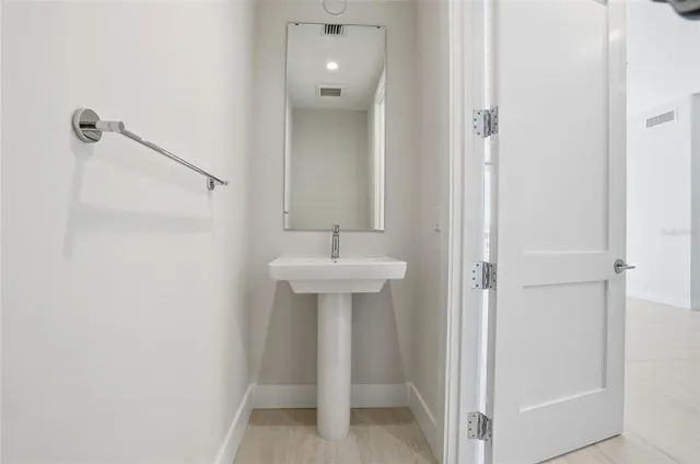 $5,700 | 275 1st Avenue South, Unit 1208, St. Petersburg, FL 33701