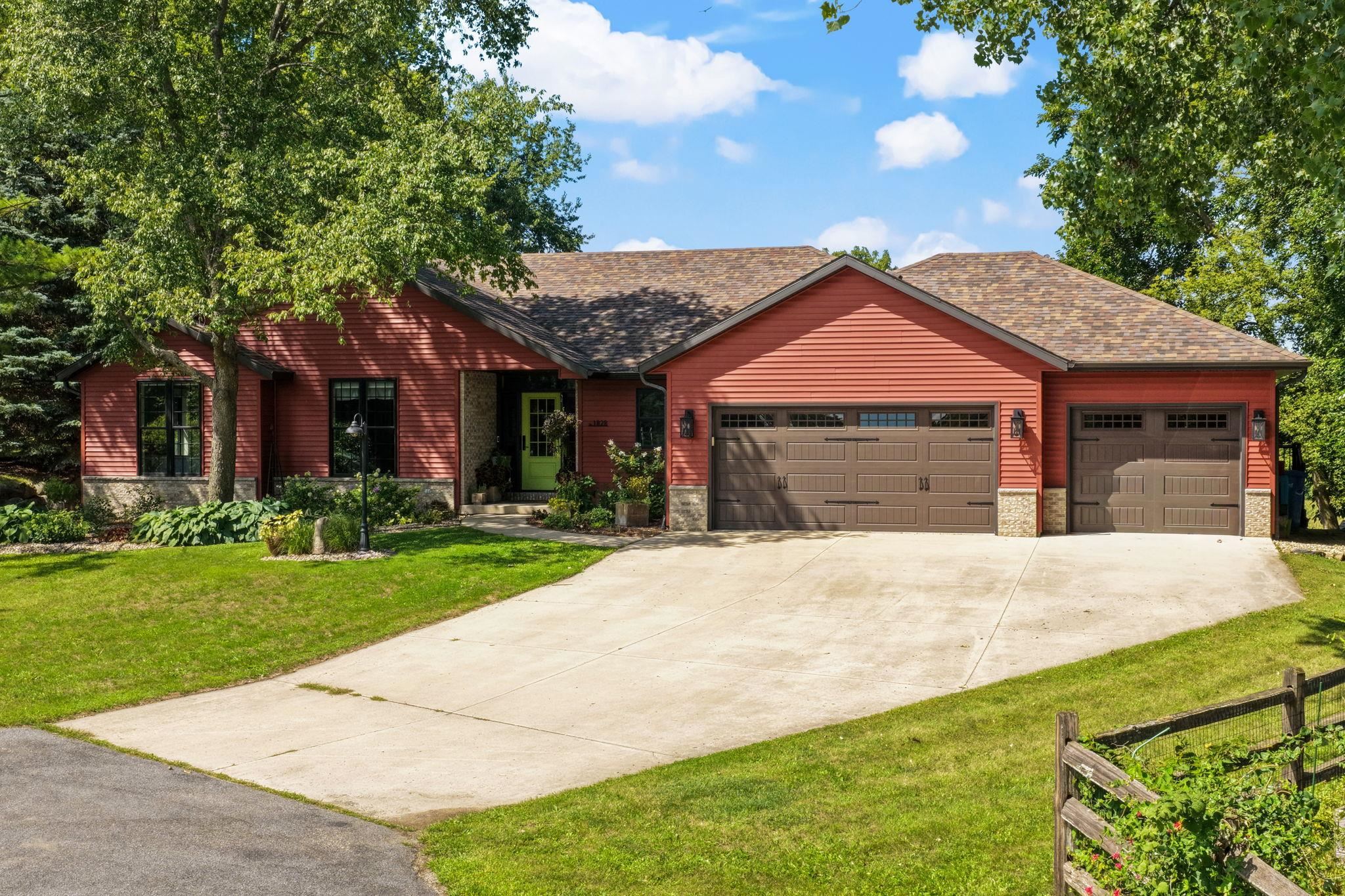 1828 Lake View Terrace Stoughton, WI 53589 - Photo 41 of 52 Gallery Image 41