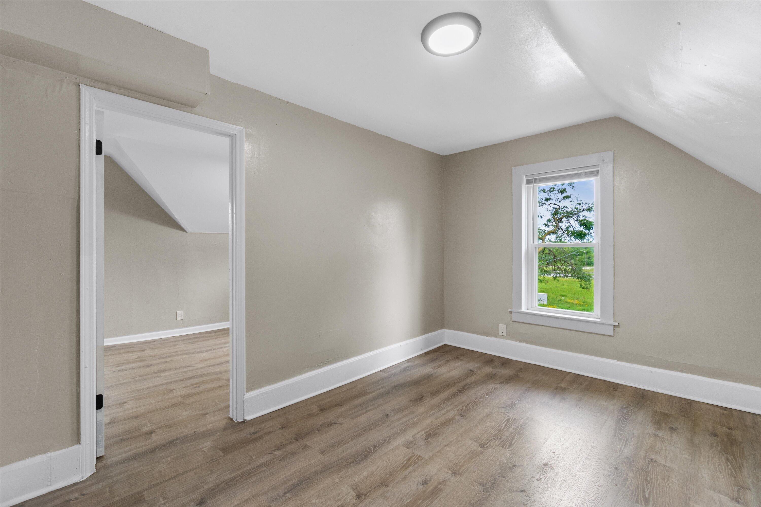 5676 North 43rd Street Milwaukee, WI 53209 - Photo 15 of 26 10-DSC06382