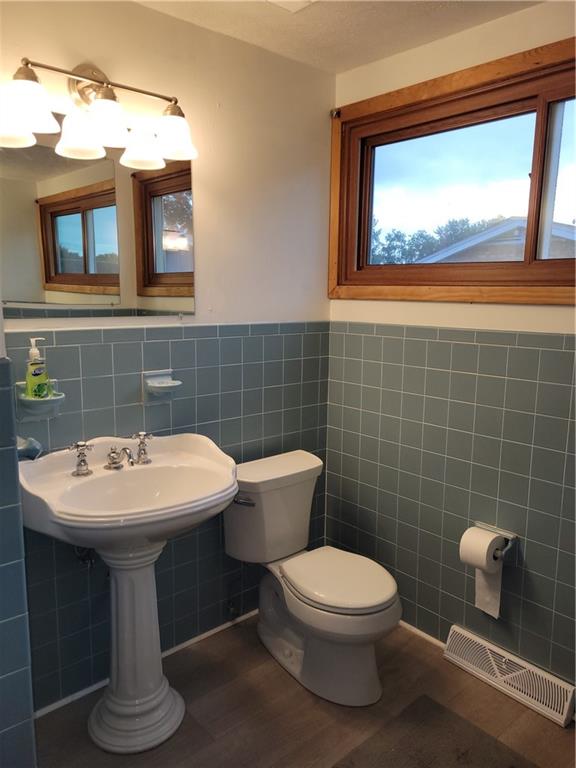 20 Rolling Road Cranberry Township, PA 16066 - Photo 16 of 25 Gallery Image 16