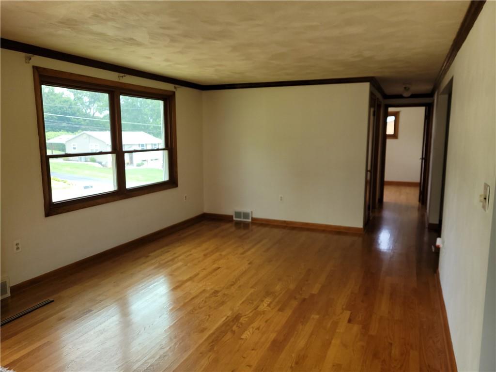 20 Rolling Road Cranberry Township, PA 16066 - Photo 8 of 25 Gallery Image 8