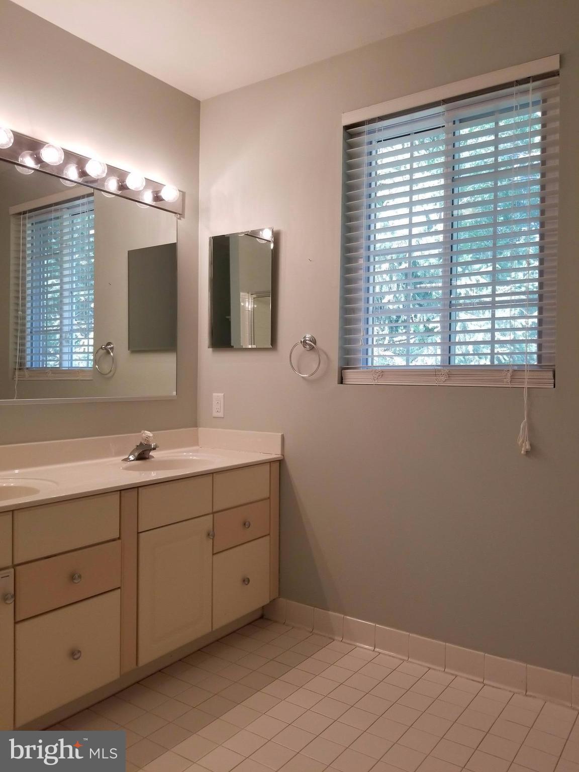 400 Kilree Road, Unit 302 Lutherville-Timonium, MD 21093 - Photo 14 of 26 Bath (Master)