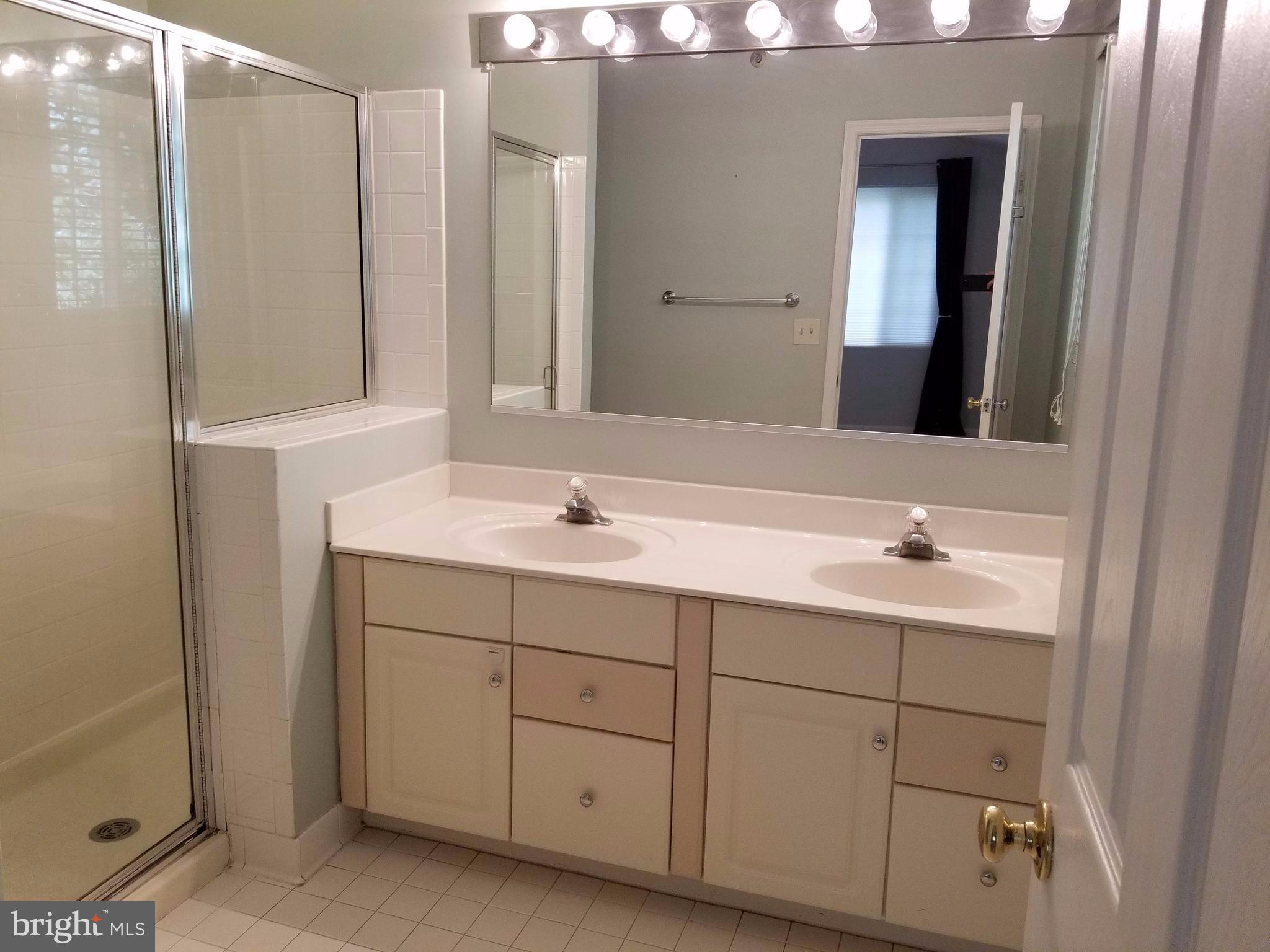 400 Kilree Road, Unit 302 Lutherville-Timonium, MD 21093 - Photo 15 of 26 Bath (Master)