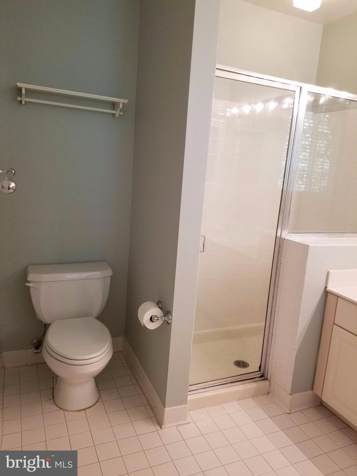 400 Kilree Road, Unit 302 Lutherville-Timonium, MD 21093 - Photo 16 of 26 Bath (Master)