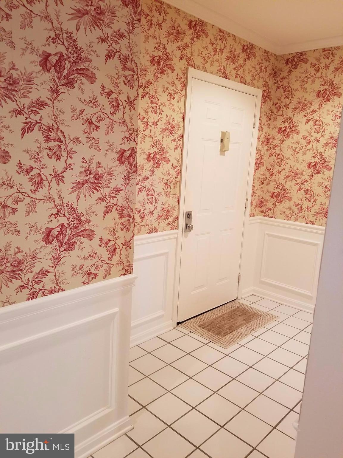400 Kilree Road, Unit 302 Lutherville-Timonium, MD 21093 - Photo 3 of 26 Foyer