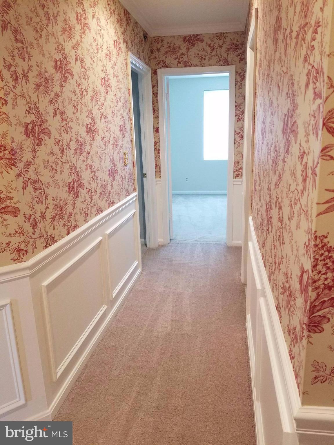 400 Kilree Road, Unit 302 Lutherville-Timonium, MD 21093 - Photo 5 of 26 Hallway