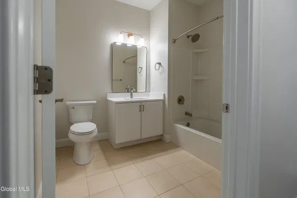 $2,567 | 60 Weibel Avenue, Unit 1EL102, Saratoga Springs, NY 12866