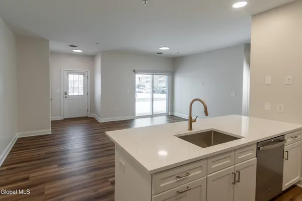 $2,567 | 60 Weibel Avenue, Unit 1EL102, Saratoga Springs, NY 12866