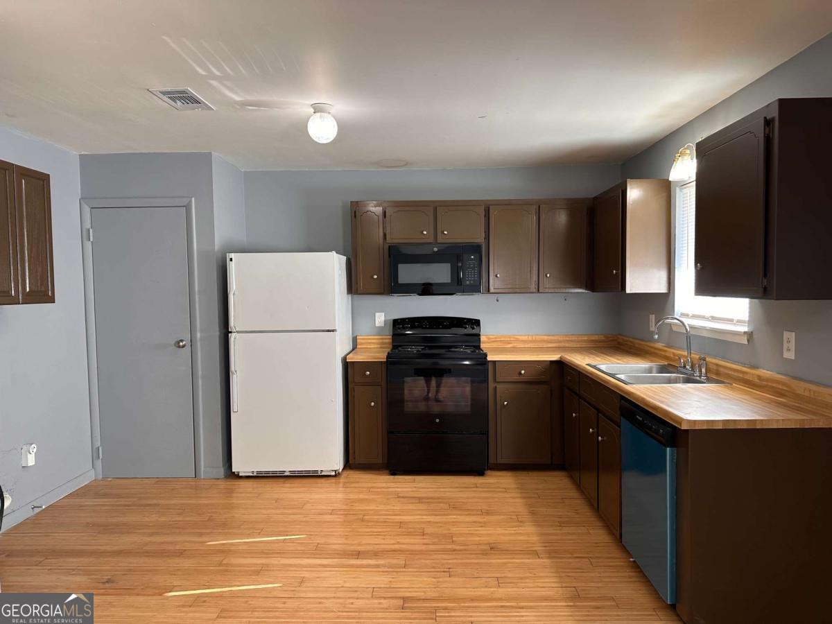 107 Sea Parc Street, Unit C Kingsland, GA 31548 - Photo 2 of 12