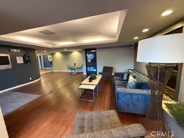 $379,888 | 345 South Alexandria Avenue, Los Angeles, CA 90020