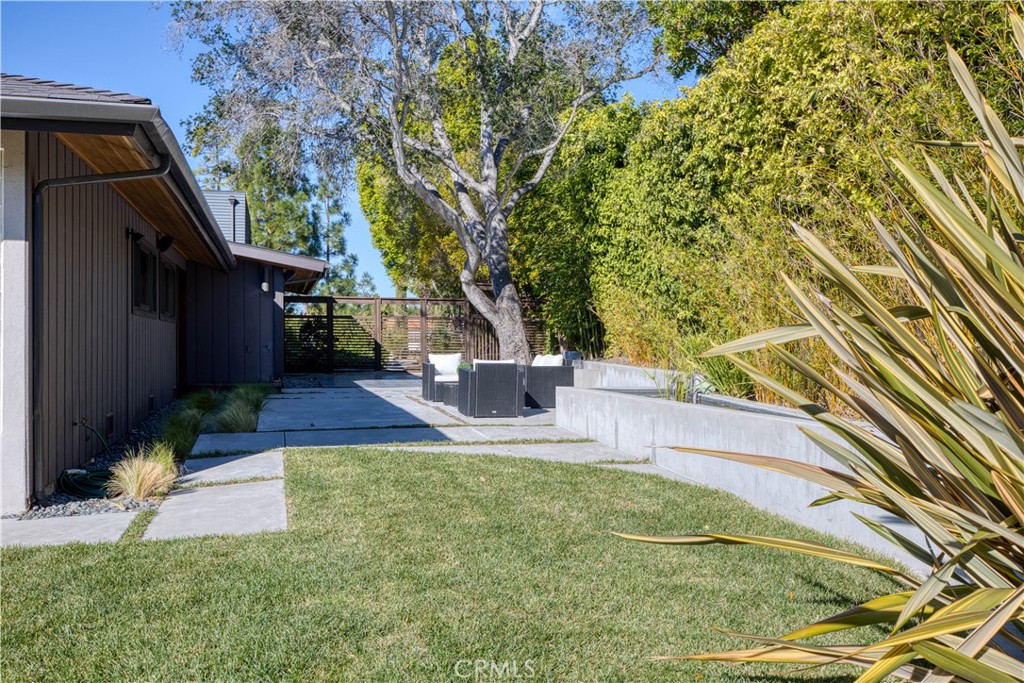 1652 Encino Court San Luis Obispo, CA 93401 - Photo 43 of 45 Lush green lawn area.