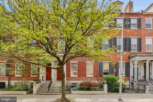 $575,000 | 914 Spruce Street, Unit 9, Philadelphia, PA 19107