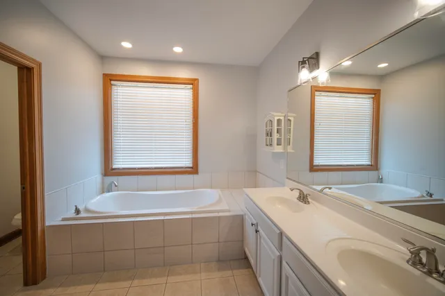 $559,900 | 13376 Hawthorn Court, Demotte, IN 46310